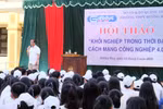 Buổi truyền cảm hứng đặc biệt tại chiến trường xưa của Giáo sư Nguyễn Lân Dũng
