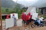 Những nàng thợ xây ở điểm trường mầm non Hô Củng B