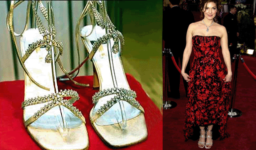 Đôi sandal cao gót Platinum Guild của Stuart Weitzman được đính 464 viên ngọc trai và kim cương hình tròn. Giá trị của nó hơn 1 triệu USD (khoảng 22 tỷ đồng). Đôi sandal cao gót Platinum Guild của Stuart Weitzman được đính 464 viên ngọc trai và kim cương hình tròn. Giá trị của nó hơn 1 triệu USD (khoảng 22 tỷ đồng).