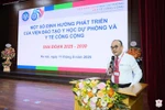 PGS Lê Minh Giang là ứng viên GS với nhiều thành tựu phòng chống HIV/AIDS, COVID-19