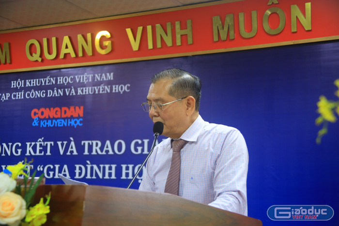 Nhà báo Tô Phán - Uỷ viên Thường vụ Hội Nhà báo Việt Nam, Chủ tịch Hội Nhà báo Hà Nội, Tổng Biên tập Tạp chí Công dân và Khuyến học, Trưởng ban tổ chức Cuộc thi, Phó Chủ tịch Hội đồng Giám khảo phát biểu. gdvn-fm5a3813.jpg