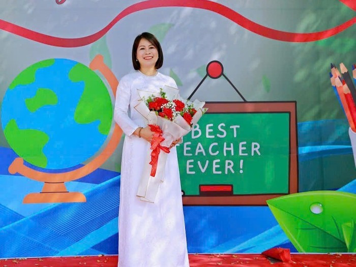 Cô Nguyễn Thúy Phương - Hiệu trưởng Trường Trung học phổ thông Văn Lang (quận Đống Đa, Hà Nội). (Ảnh: Nhân vật từng cung cấp) img-0216.jpg