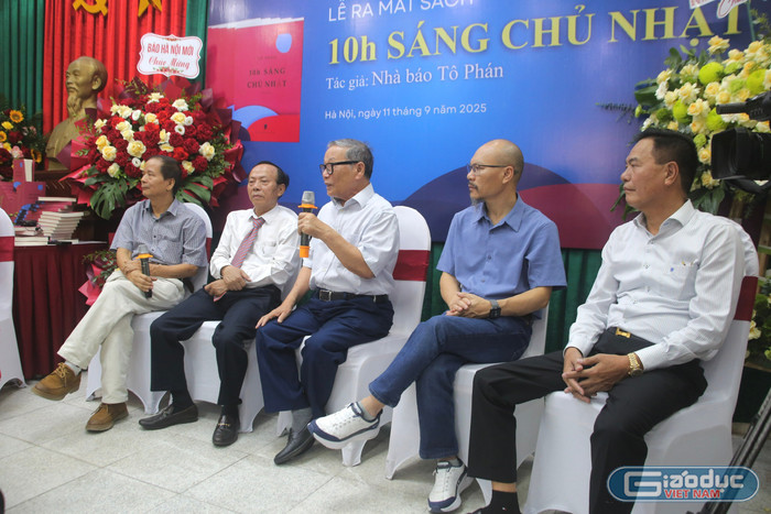 Phần giao lưu, trò chuyện với một số nhân vật xuất hiện trong tác phẩm. gdvn-z6999964882461-8f5070207191d7df82812b4fca60d6c8-1274.jpg