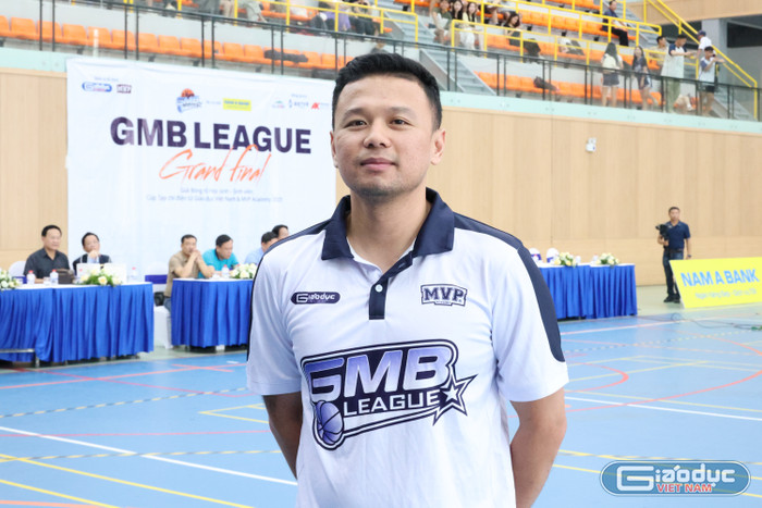 Anh Trương Hoàng Trung - Huấn luyện viên đội bóng rổ Trường Đại học Kinh tế - Đại học Quốc gia Hà Nội. Ảnh: Nhật Lệ gdvn-img-5450.jpg