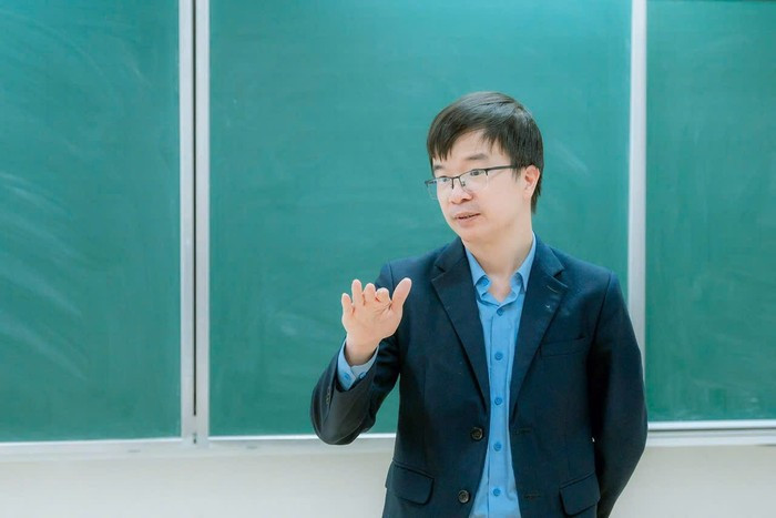 Phó Giáo sư, Tiến sĩ Đào Sỹ Đức - Phó Trưởng khoa Khoa Hoá học, Trường Đại học Khoa học tự nhiên (Đại học Quốc gia Hà Nội). Ảnh: NVCC z6406396166775-9ae9f3cd45ca0bd516735a37123a3f89-1736-7088.jpg