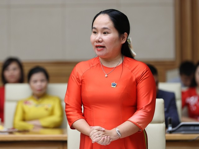 Cô Nguyễn Thu Quyên, giáo viên môn lịch sử Trường THPT chuyên Nguyễn Trãi (Hải Phòng) chia sẻ ba thách thức lớn nhất đối với ngành giáo dục hiện nay. Ảnh: VGP/Nhật Bắc