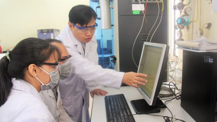 Phó Giáo sư, Tiến sĩ Đoàn Lê Hoàng Tân - Phó Giám đốc Trung tâm nghiên cứu vật liệu cấu trúc nano và phân tử (Đại học Quốc gia Thành phố Hồ Chí Minh). Ảnh: website nhà trường nghien-cuu-khoa-hoc.jpg