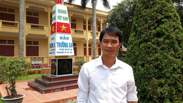 Thầy Nguyễn Xuân Thịnh - Hiệu trưởng Trường Trung học cơ sở Chương Xá (xã Hùng Việt, tỉnh Phú Thọ). Ảnh: Nhân vật từng cung cấp ad-4nxfeodlye3uyz3w0shwt7krhtkcc9n6ke4htup1fx7c74-acys0orogygzebzdn6r6oyc6zvlzh8tb7b6ya1a-h8hwcihpv197r9e95fvy-ysa6c-zokasansbp0x60gxqtevarp-6649.png