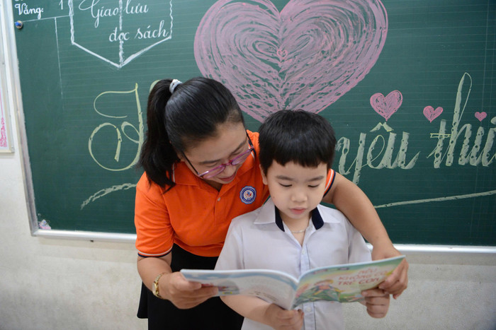 Cô Hoàng Thụy Bích Thủy - nguyên Phó Hiệu trưởng Trường Tiểu học Nguyễn Thị Định (phường Tân Thuận, Thành phố Hồ Chí Minh). Ảnh: NVCC z6879577240753-6fa1da960c5812d5d51bad35fc1692d7.jpg