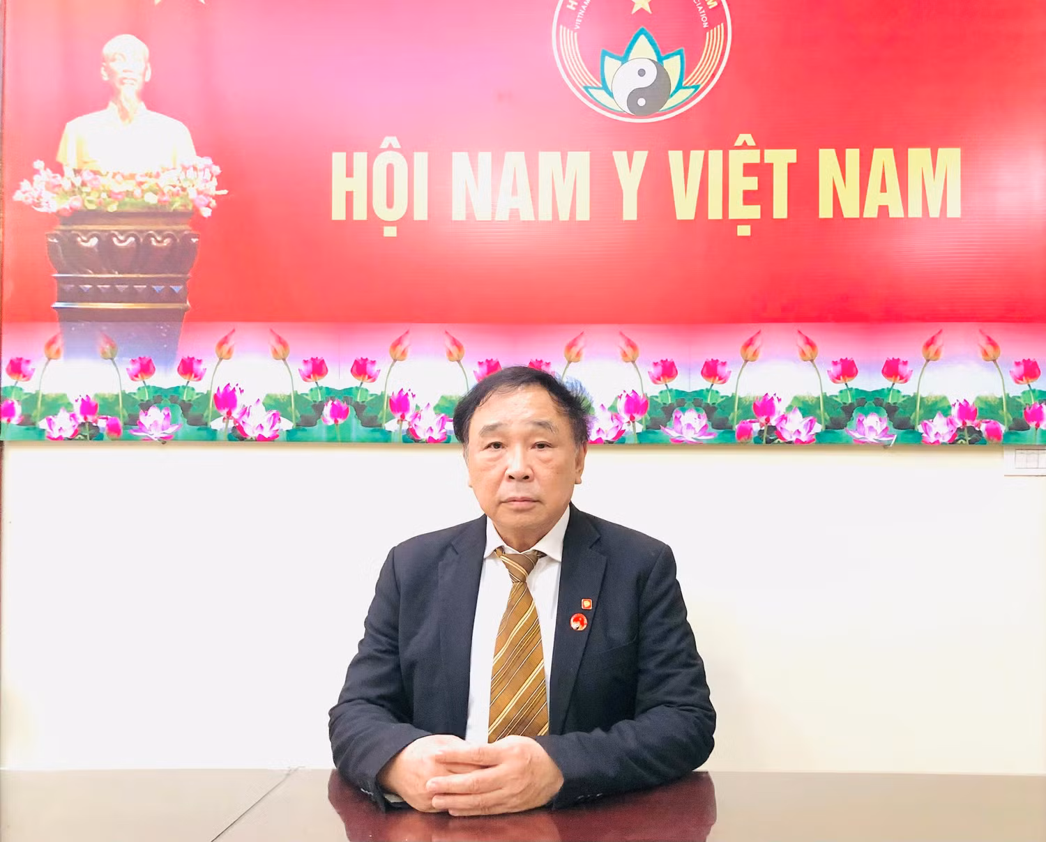 gs-truong-viet-binh.jpg