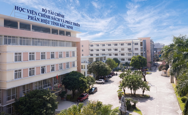 Phân hiệu Học viện Chính sách và Phát triển tại tỉnh Bắc Ninh có địa chỉ số 568, đường Thành Cổ, phường Kinh Bắc, tỉnh Bắc Ninh.