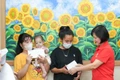 ROX Share tặng quà 1/6 cho bệnh nhi khó khăn
