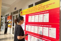 Hà Nội: Các điểm bầu cử sẵn sằng cho ngày hội non sông, người dân tìm hiểu kỹ về từng ứng viên 