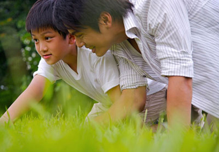 Khi các bạn luôn có cha bên cạnh cho những bước đầu tiên khám phá trong cuộc sống tươi đẹp...