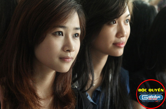 Chăm chú theo dõi... Trao giải Nữ sinh trong mơ mở màn 1 tuần hoạt động xã hội ý nghĩa // Lễ trao giải Nữ sinh trong mơ qua ảnh Chăm chú theo dõi... Trao giải Nữ sinh trong mơ mở màn 1 tuần hoạt động xã hội ý nghĩa // Lễ trao giải Nữ sinh trong mơ qua ảnh