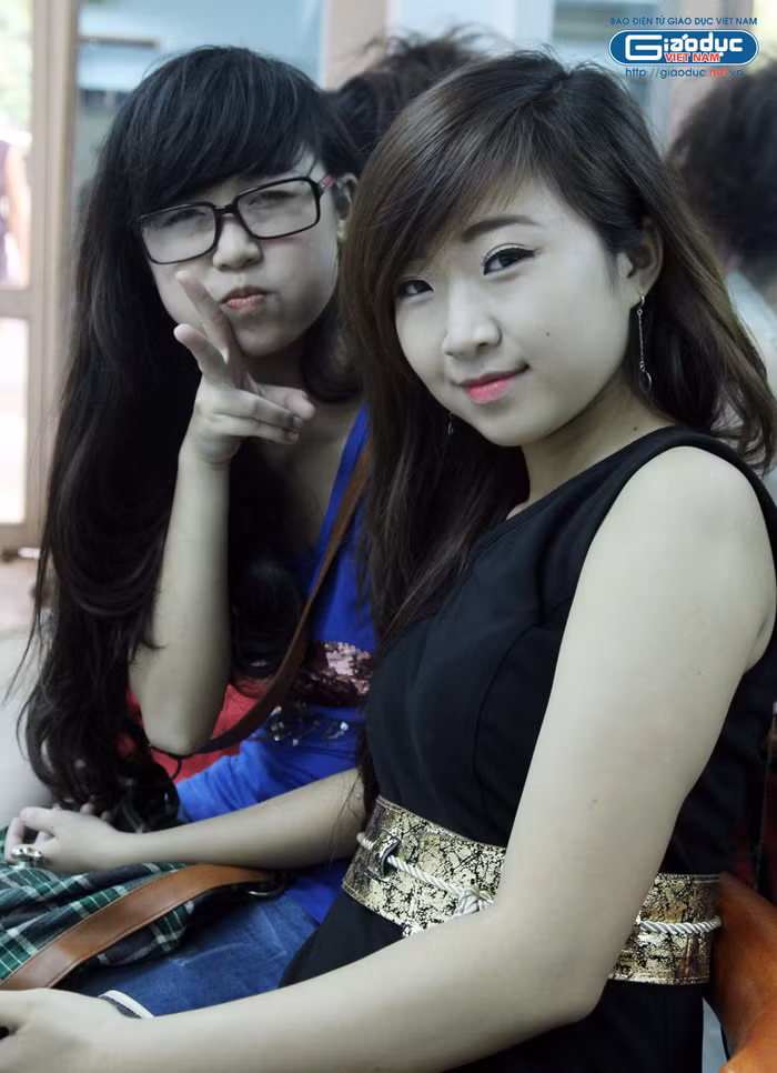 Tại đây, các nữ sinh được tìm hiểu và lắng nghe chia sẻ về cuộc sống và những bước đầu trở thành người mẫu.