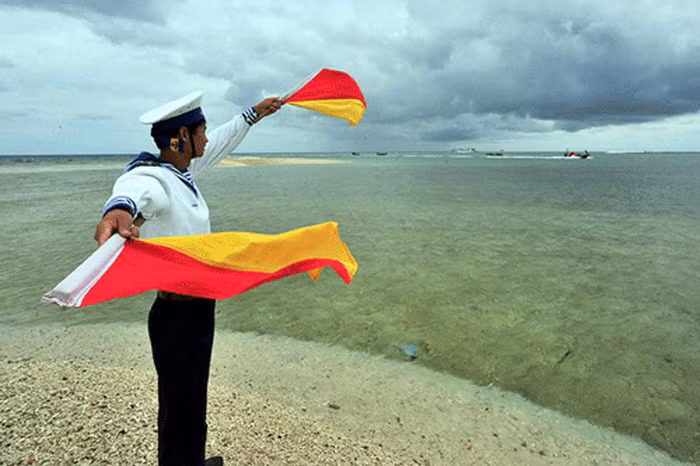 Tác phẩm “Lộng gió Trường Sa” của Nhà báo, Nghệ sĩ nhiếp ảnh Vũ Anh Tuấn