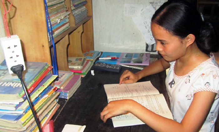 Suốt 12 năm học phổ thông, Ngọc đều đạt thành tích cao trong học tập. Suốt 12 năm học phổ thông, Ngọc đều đạt thành tích cao trong học tập.