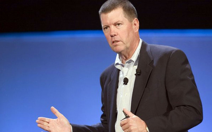 Scott McNealy từng là Giám đốc điều hành của Sun Microsystem trong vòng 22 năm. “Mỗi khi bạn lên web và mua sắm, hãy nhớ cầu nguyện cho Scott bởi vì nhờ ông ta mà bạn làm được việc đó", Rob Enderle - Giám đốc phân tích của Enderle nhận định. >> NHỮNG NGƯỜI NỔI TIẾNG TỪNG TRƯỢT ĐẠI HỌC (P1) >>> NHỮNG HOTGIRL TỪNG THI ĐỖ THỦ KHOA ĐẠI HỌC Scott McNealy từng là Giám đốc điều hành của Sun Microsystem trong vòng 22 năm. “Mỗi khi bạn lên web và mua sắm, hãy nhớ cầu nguyện cho Scott bởi vì nhờ ông ta mà bạn làm được việc đó", Rob Enderle - Giám đốc phân tích của Enderle nhận định. >> NHỮNG NGƯỜI NỔI TIẾNG TỪNG TRƯỢT ĐẠI HỌC (P1) >>> NHỮNG HOTGIRL TỪNG THI ĐỖ THỦ KHOA ĐẠI HỌC