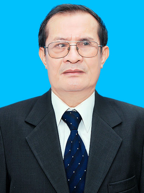 PGS, Nhà giáo nhân dân Nguyễn Văn Long: "Trong trường hợp này, người giảng nên lấy những ví dụ thực tiễn liên quan đến quản trị, liên quan đến doanh nghiệp, đúng sai, thành bại trong các hoạt động kinh doanh thì sẽ gần gũi và có ích hơn với bản thân người học và bài giảng". PGS, Nhà giáo nhân dân Nguyễn Văn Long: "Trong trường hợp này, người giảng nên lấy những ví dụ thực tiễn liên quan đến quản trị, liên quan đến doanh nghiệp, đúng sai, thành bại trong các hoạt động kinh doanh thì sẽ gần gũi và có ích hơn với bản thân người học và bài giảng".