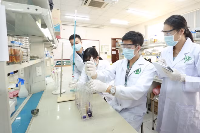 ĐHQG TPHCM chi cho người học sau đại học tối đa 560 triệu: Không đơn thuần là hỗ trợ về tài chính