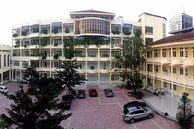 Tỷ lệ giảng viên và cơ sở vật chất của Trường Cao đẳng Sư phạm Trung ương ra sao?