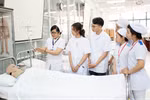 So sánh điểm chuẩn, học phí ngành Điều dưỡng giữa các cơ sở đào tạo