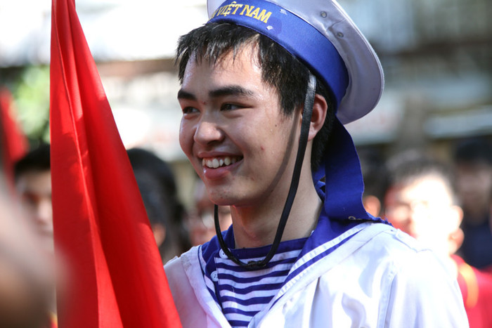 Học sinh hát quốc ca, xếp hình tổ quốc thể hiện lòng yêu nước ảnh 2 Học sinh hát quốc ca, xếp hình tổ quốc thể hiện lòng yêu nước ảnh 2