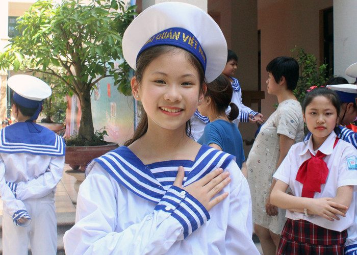 Em Lê Lan Thanh, học sinh lớp 6A2 trường THCS Nam Trung Yên được đánh giá xuất sắc về bài hùng biện của mình.