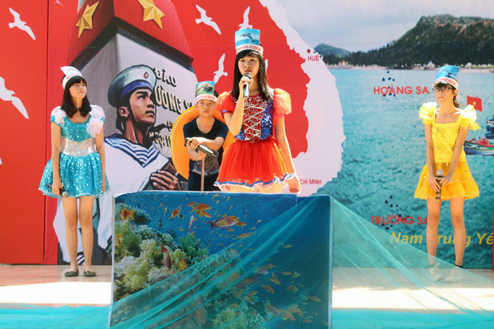 Các bài hùng biện thể hiện quyết tâm của các em việc bảo vệ biển đảo quê hương.