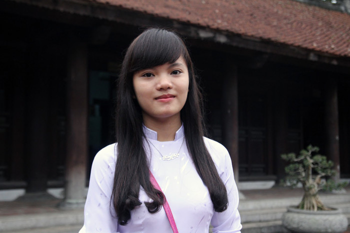 Nguyễn Hoài Anh, giải nhì quốc gia môn sử, học sinh lớp 12C2 – Trường THPT chuyên Phan Bội Châu (Nghệ An). Ảnh Xuân Trung Nguyễn Hoài Anh, giải nhì quốc gia môn sử, học sinh lớp 12C2 – Trường THPT chuyên Phan Bội Châu (Nghệ An). Ảnh Xuân Trung