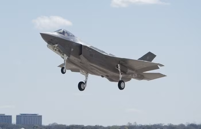 Máy bay chiến đấu F-35