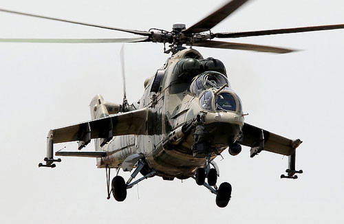 Máy bay trực thăng tấn công Mi-24P của Nigeria, mua của Nga. Máy bay trực thăng tấn công Mi-24P của Nigeria, mua của Nga.