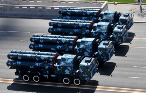 Hệ thống tên lửa phòng không HQ-9 của Trung Quốc. Hệ thống tên lửa phòng không HQ-9 của Trung Quốc.