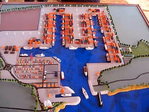 Mô hình cảng Hambantota của Sri Lanka được Trung Quốc viện trợ xây dựng.