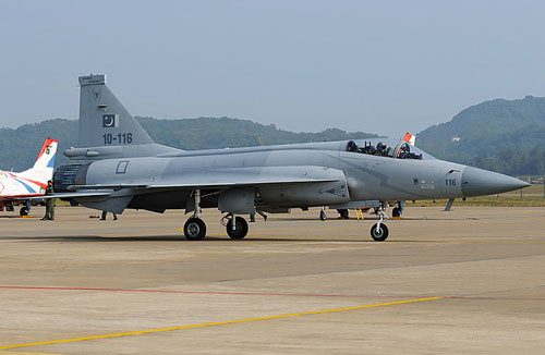 Máy bay chiến đấu JF-17 của Không quân Pakistan