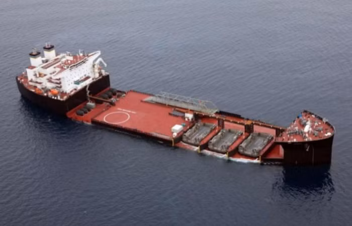 Tàu đổ bộ hỗn hợp USNS Montford Point Mỹ