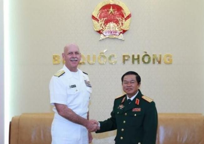Ngày 18/3/2016, tại Trụ sở Bộ Quốc phòng, Đại tướng Đỗ Bá Tỵ, Tổng Tham mưu trưởng Quân đội nhân dân Việt Nam tiếp Đô đốc Scott Swift, Tư lệnh Hạm đội Thái Bình Dương Ngày 18/3/2016, tại Trụ sở Bộ Quốc phòng, Đại tướng Đỗ Bá Tỵ, Tổng Tham mưu trưởng Quân đội nhân dân Việt Nam tiếp Đô đốc Scott Swift, Tư lệnh Hạm đội Thái Bình Dương