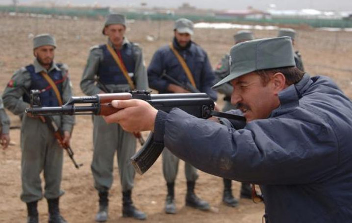 Lực lượng an ninh Afghanistan đang sử dụng súng tự động Type 56-1 của Trung Quốc để tiến hành huấn luyện