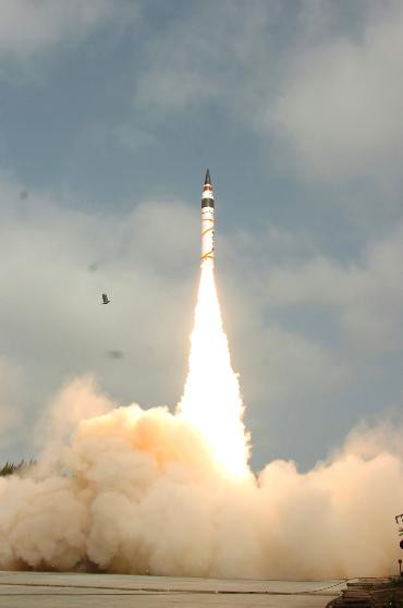 Tên lửa tầm xa Agni-5 Ấn Độ Tên lửa tầm xa Agni-5 Ấn Độ