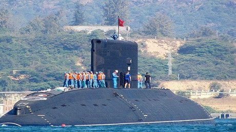 Việt Nam đã triển khai tàu ngầm Hà Nội trên Biển Đông và sắp đưa tàu ngầm Tp.Hồ Chí Minh về nước bảo vệ chủ quyền biển đảo. Việt Nam đã triển khai tàu ngầm Hà Nội trên Biển Đông và sắp đưa tàu ngầm Tp.Hồ Chí Minh về nước bảo vệ chủ quyền biển đảo.