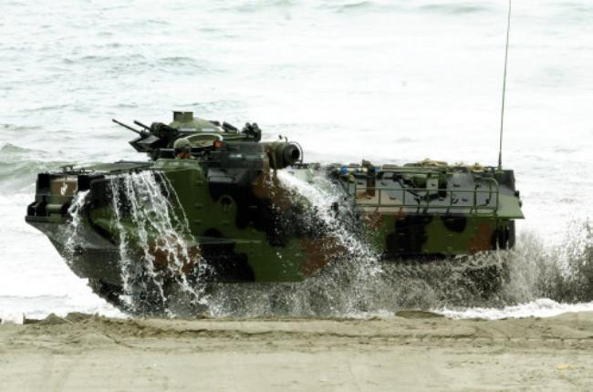 Khả năng đổ bộ của xe chiến đấu đổ bộ AAV7 của Lực lượng Phòng vệ Nhật Bản không thể coi thường.