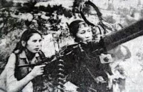 Trong những năm tháng chiến tranh các đội nữ 12 ly 7 đã góp phần đánh thắng may bay Mỹ đánh phá miền Bắc (ảnh tư liệu) Trong những năm tháng chiến tranh các đội nữ 12 ly 7 đã góp phần đánh thắng may bay Mỹ đánh phá miền Bắc (ảnh tư liệu)