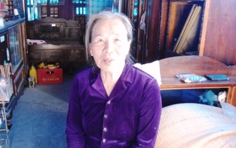 Bà Tịch nhớ lại giây phút hào hùng khi trung đội của bà bắn rơi 2 máy bay tiêm kích Mỹ trong vòng 17 ngày (ảnh Hoàng Hà) Bà Tịch nhớ lại giây phút hào hùng khi trung đội của bà bắn rơi 2 máy bay tiêm kích Mỹ trong vòng 17 ngày (ảnh Hoàng Hà)