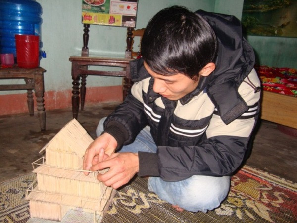 Ngoài hình trái tim nhiều bạn trẻ còn làm hình ngôi nhà để tặng nửa kia của mình Ngoài hình trái tim nhiều bạn trẻ còn làm hình ngôi nhà để tặng nửa kia của mình