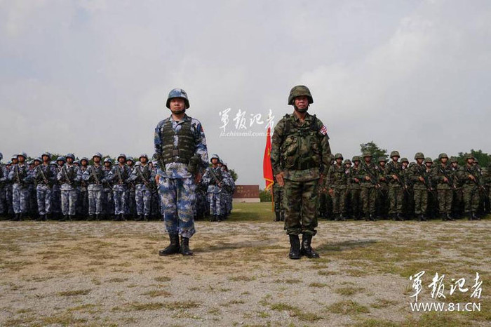 Chỉ huy lính thủy đánh bộ Trung Quốc và Thái Lan.