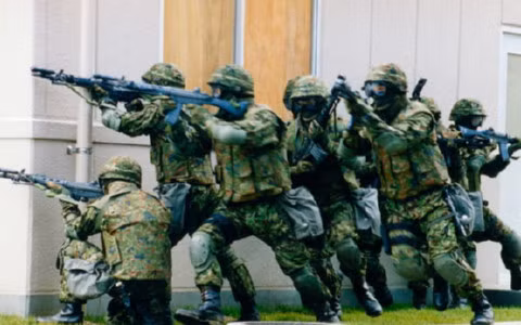 Liên đội WaiR của Lực lượng Phòng vệ Mặt đất Nhật Bản.