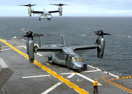 Máy bay cánh xoay MV-22 Osprey của Mỹ.