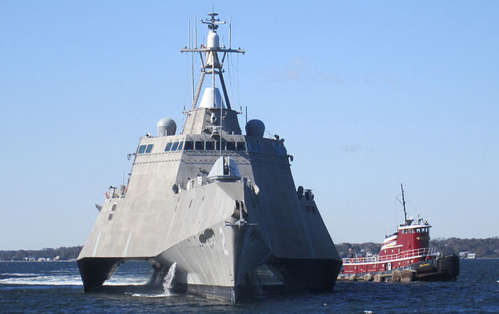 Tàu chiến đấu duyên hải USS Independence , Mỹ. Tàu chiến đấu duyên hải USS Independence , Mỹ.