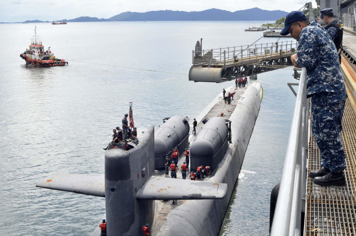 Ngày 18/11/2015, tàu ngầm tên lửa hành trình USS Ohio Mỹ đến vịnh Sepanggar, bang Sabah, Malaysia tiếp tế. Đây là một điểm tiếp tế quan trọng của tàu ngầm hạt nhân Quân đội Mỹ khi tuần tra Tây Thái Bình Dương.